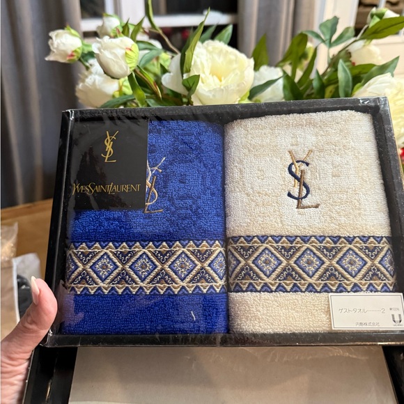 Yves Saint Laurent Other - Yves Saint Laurent Royal Blue and Cream Towel Set